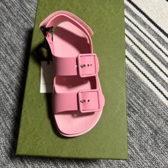 Gucci sandals - Picture 2 of 4